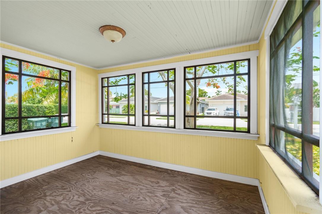 OAKLAND PARK SECOND ADD - Residential