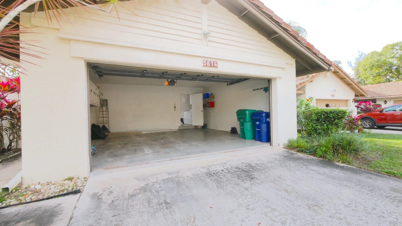 hills of inverrary - Residential