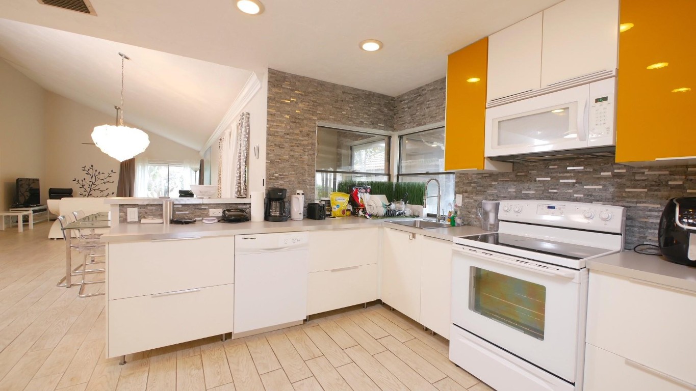 hills of inverrary - Residential