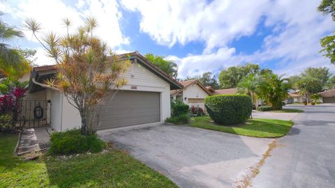 5616 Hammock Ln 114 Lauderhill FL 33319