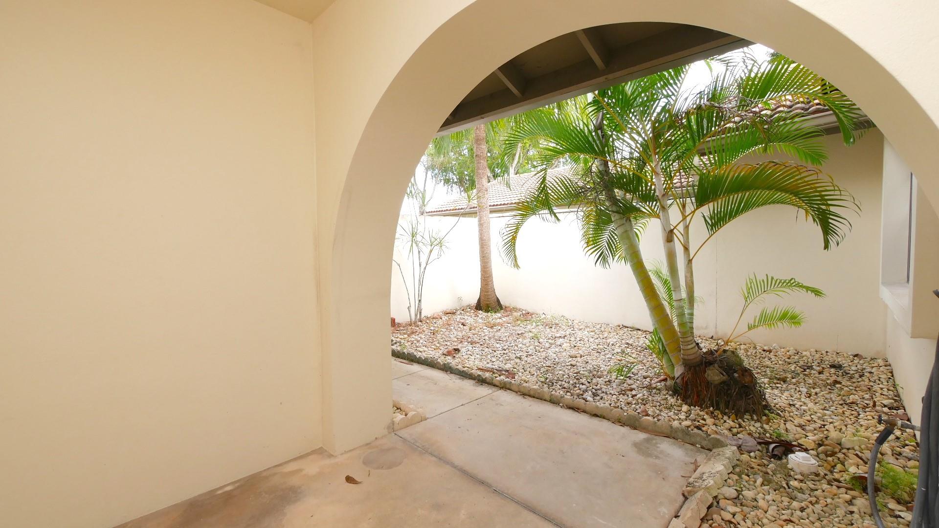 hills of inverrary - Residential