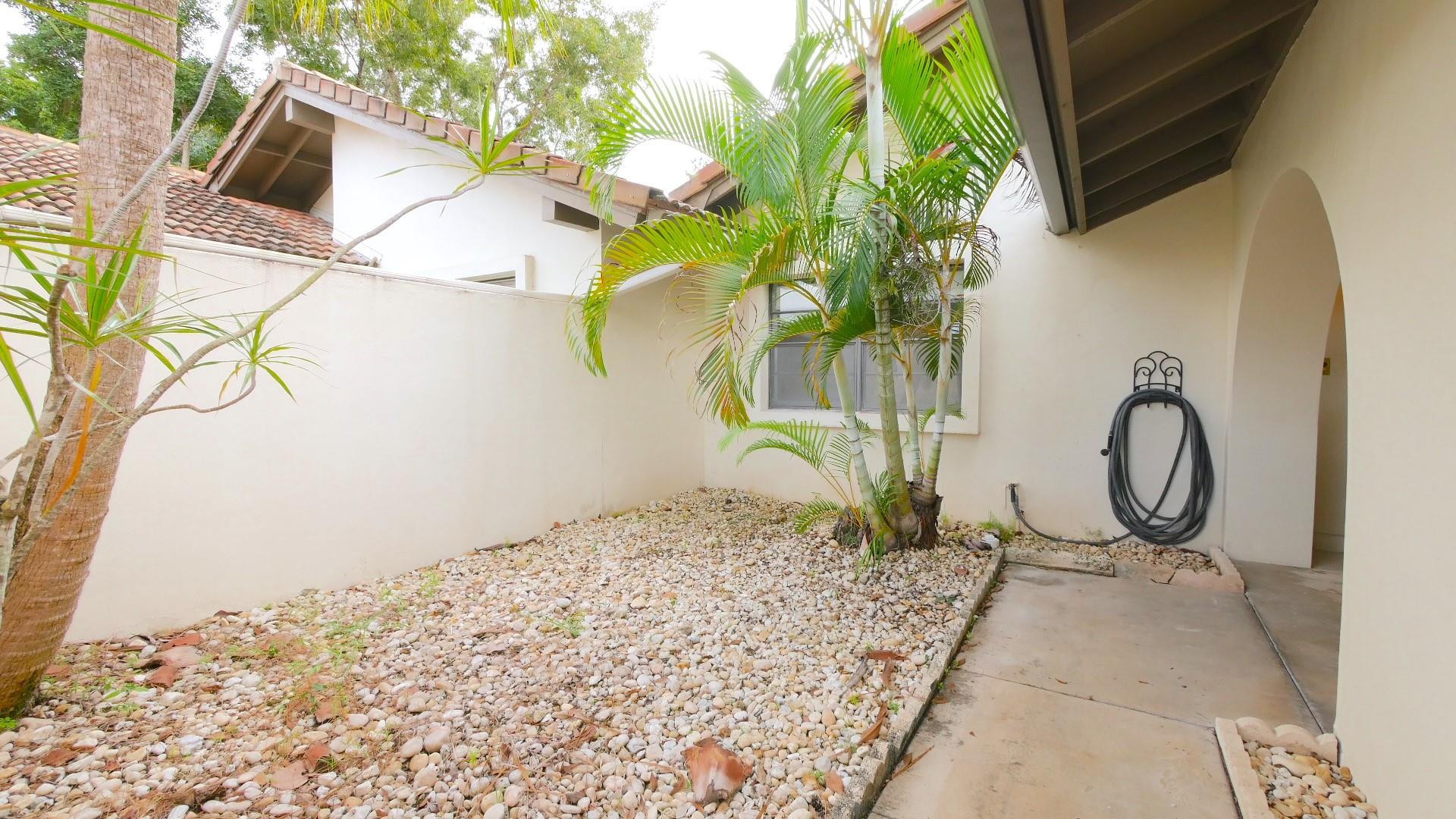 hills of inverrary - Residential