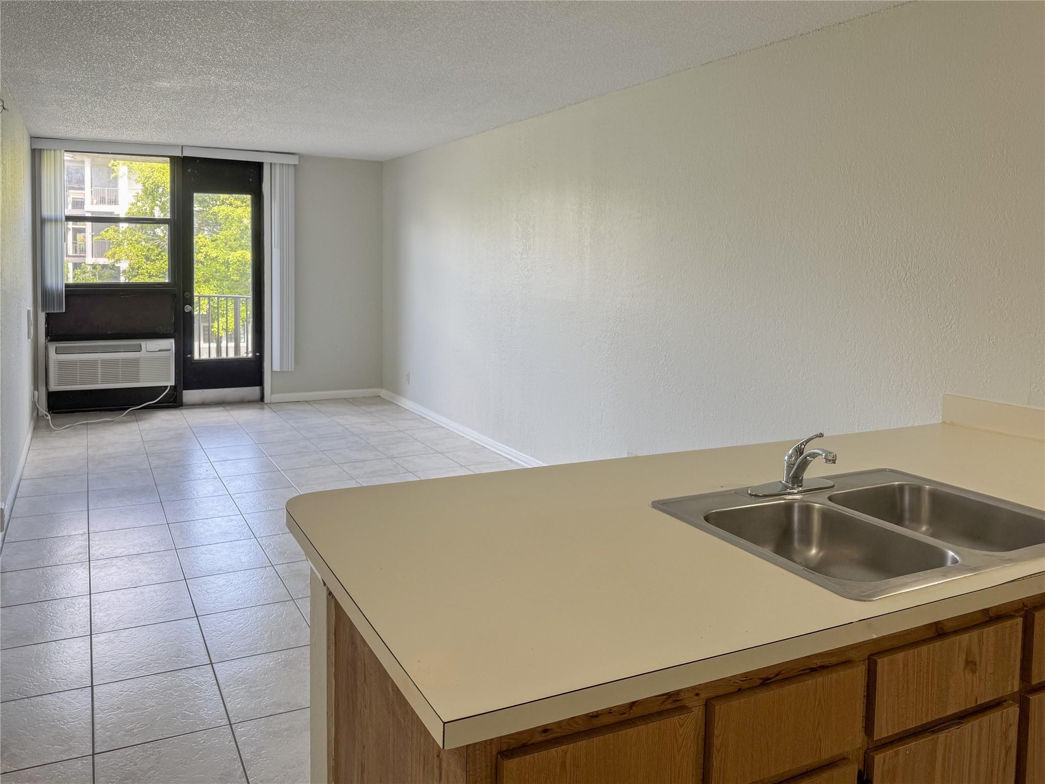 Coral Spgs Tower Club II - Residential Lease