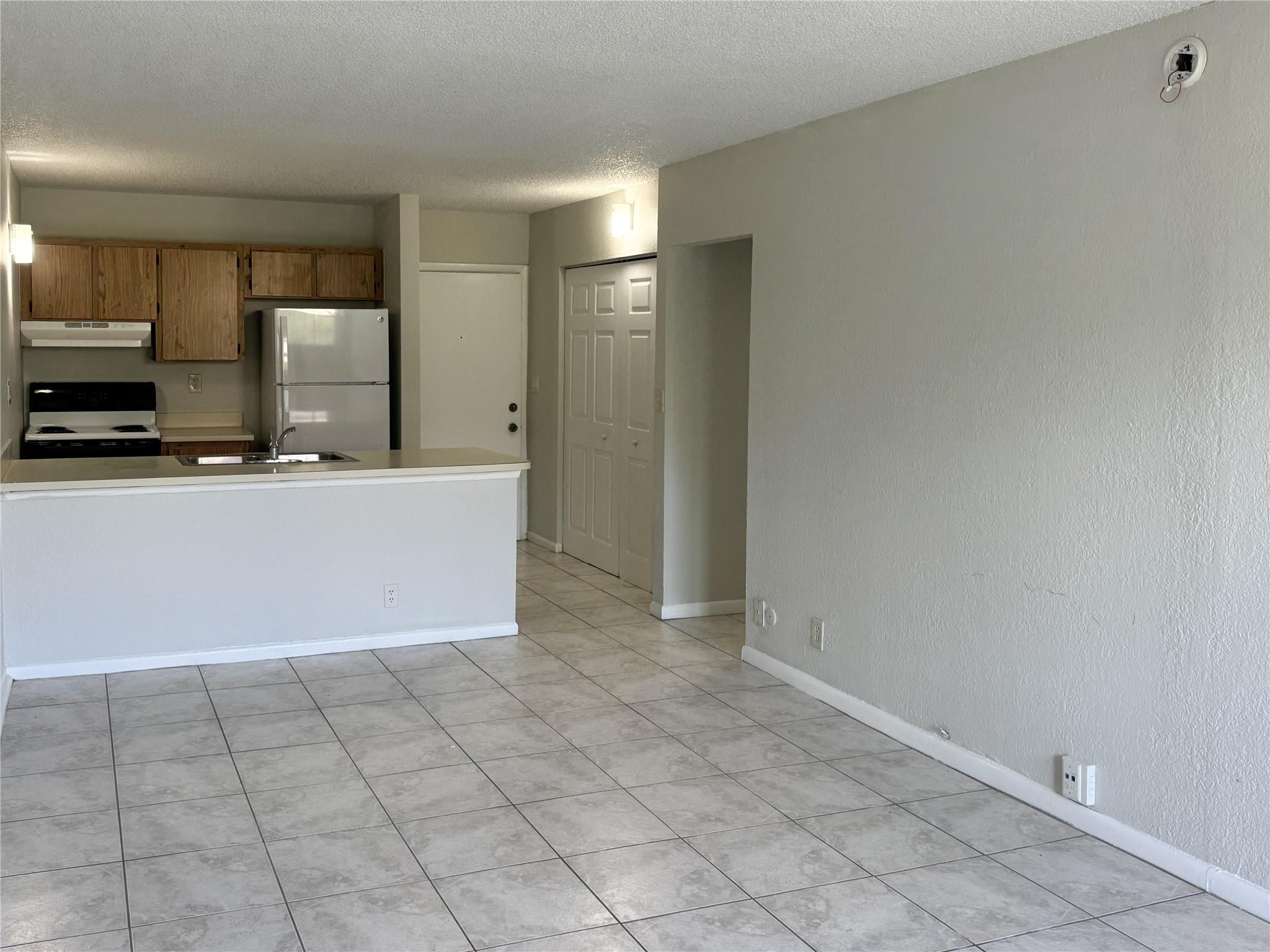 Coral Spgs Tower Club II - Residential Lease