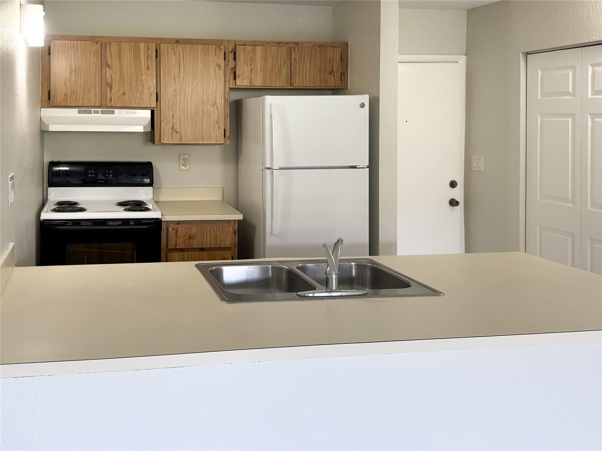 Coral Spgs Tower Club II - Residential Lease