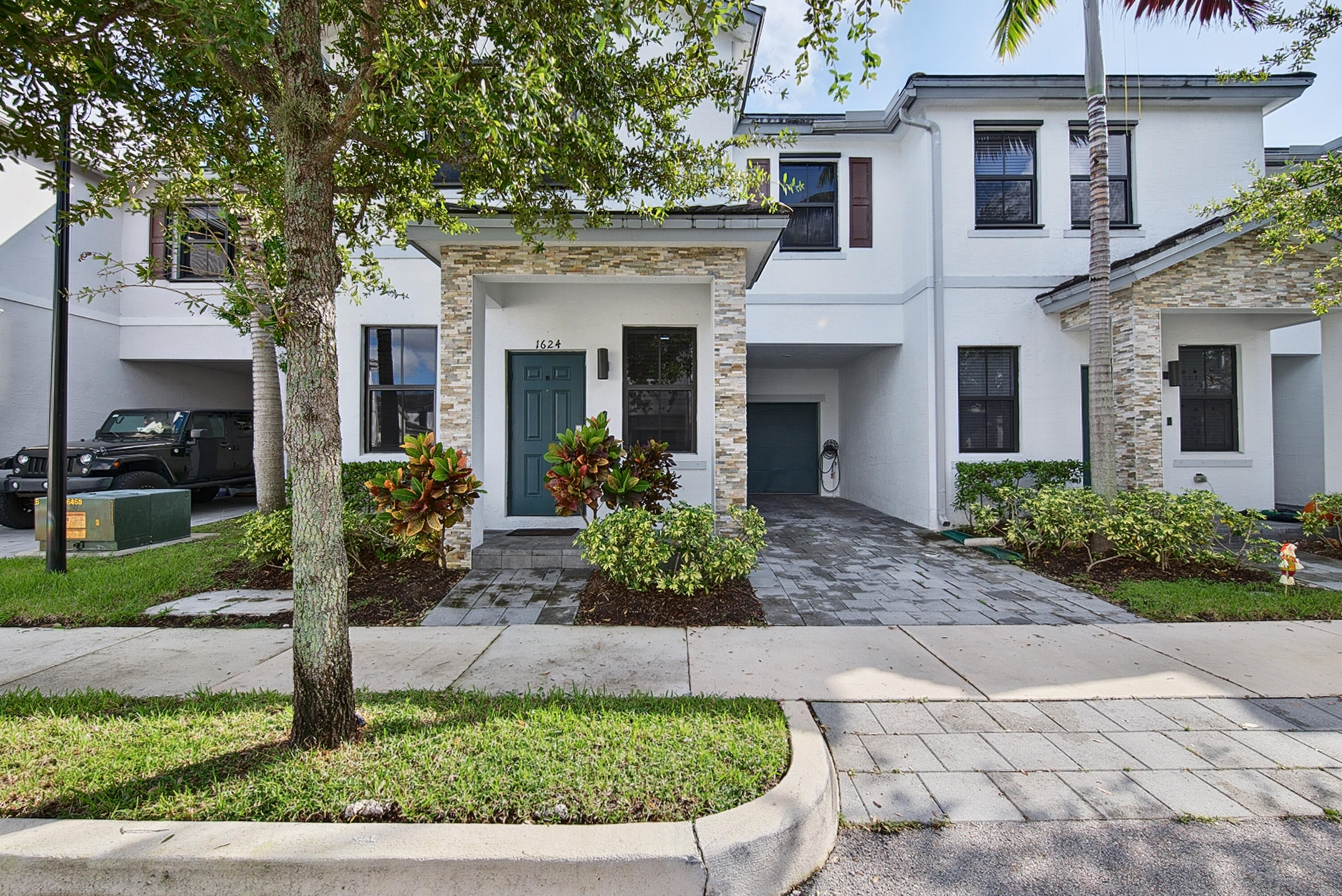 1624 SW 29TH Street