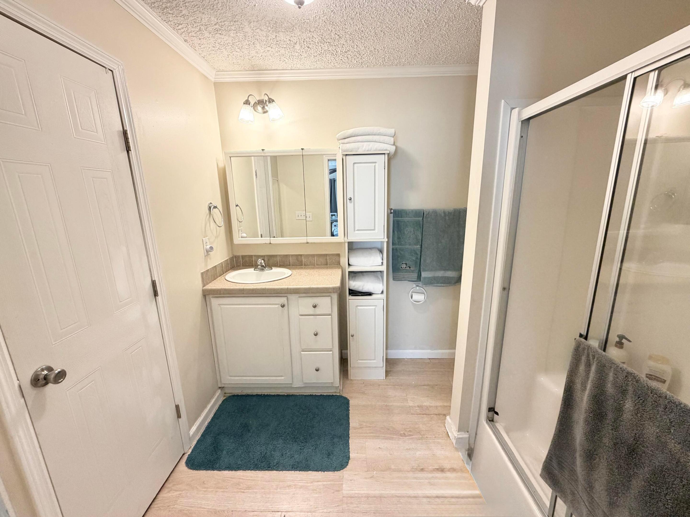RAVENSWOOD ESTATES & MARINAS - Residential