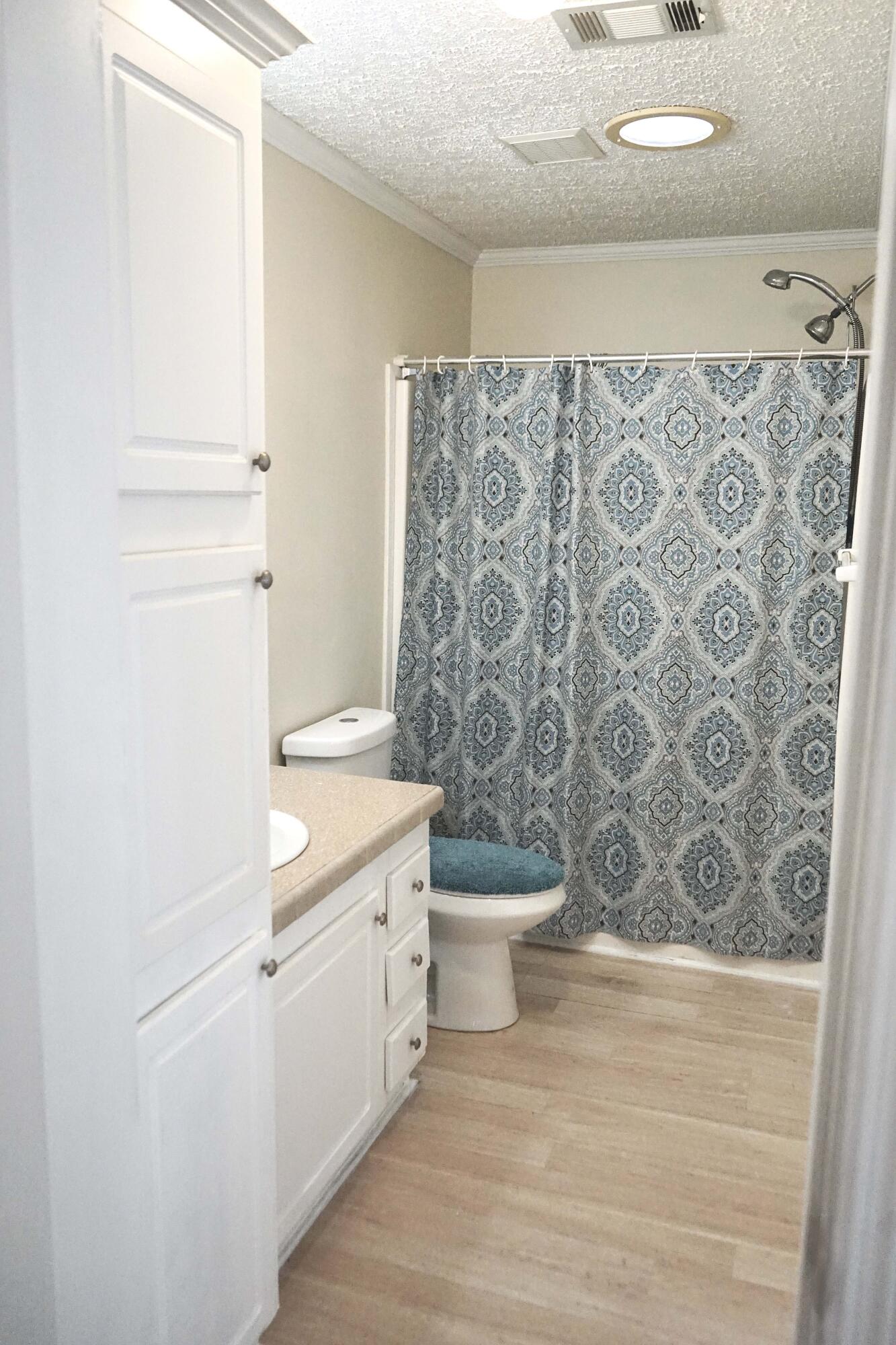 RAVENSWOOD ESTATES & MARINAS - Residential