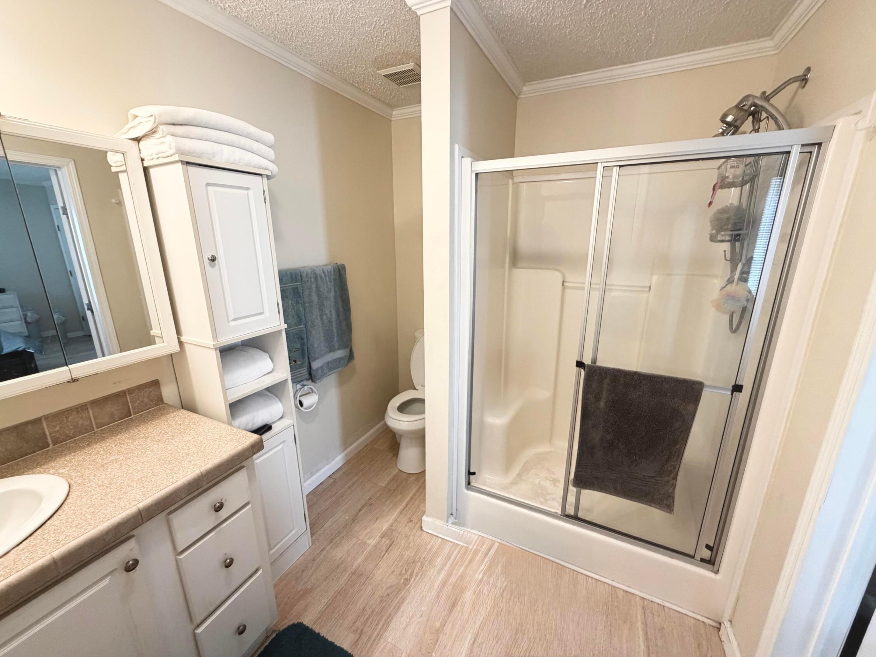 RAVENSWOOD ESTATES & MARINAS - Residential