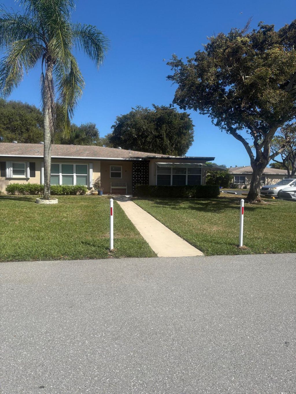 Photo of 1022 Circle Drive #D, Delray Beach, FL 33445 (MLS # R11135972)