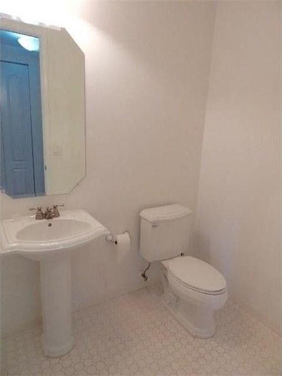 Village at Sailboat Bend - Residential Lease