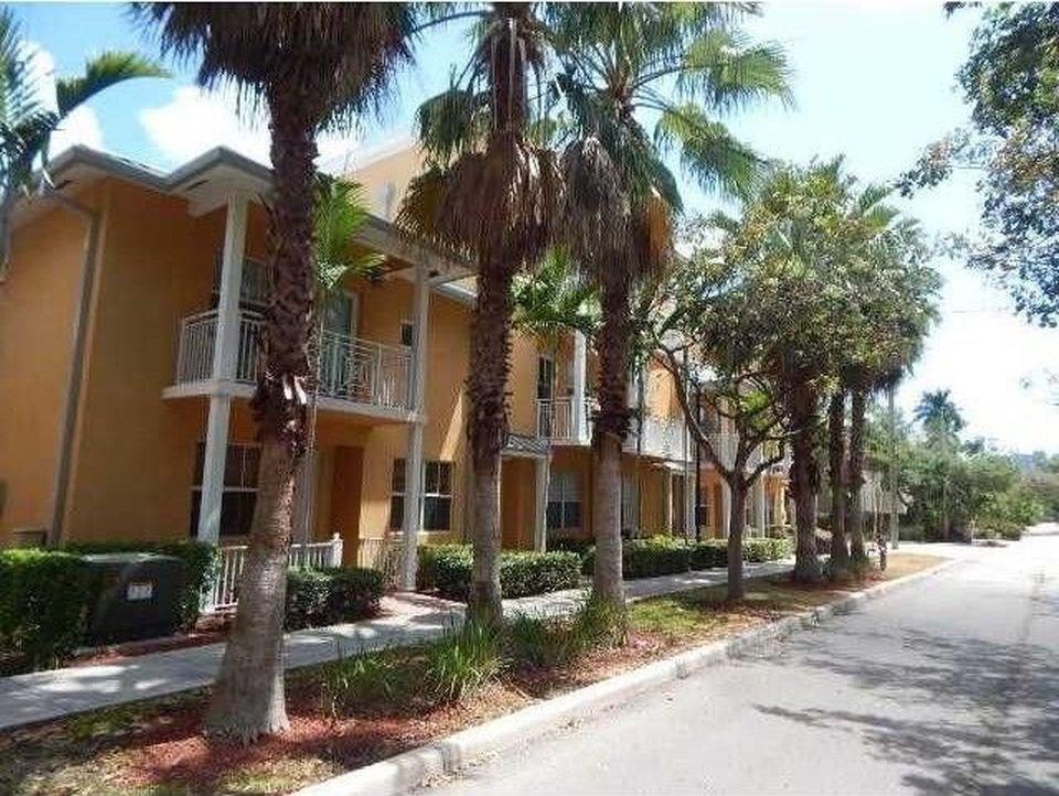 Village at Sailboat Bend - Residential Lease