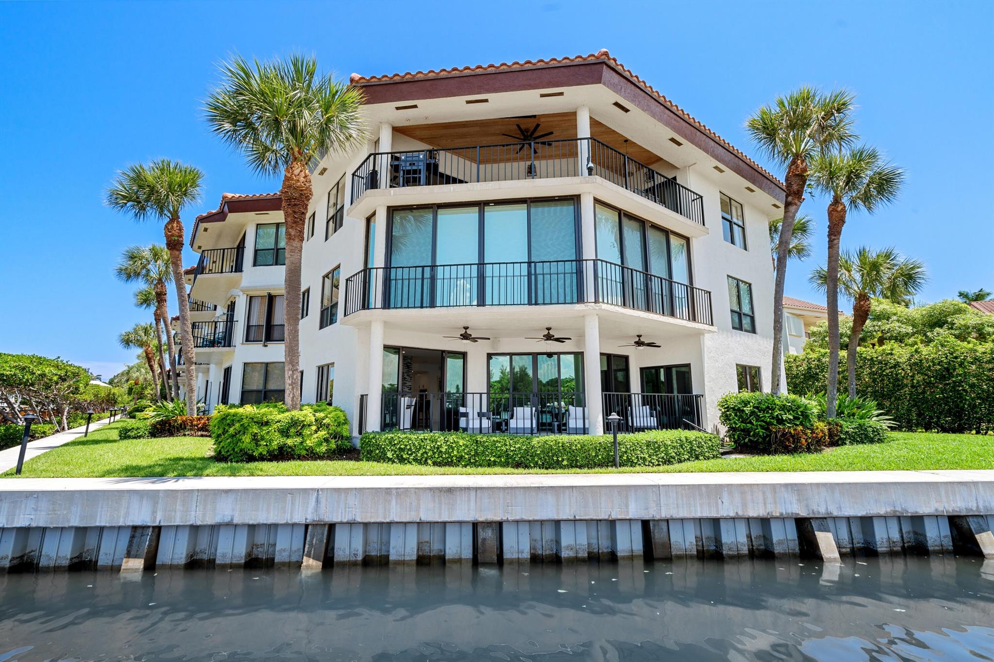 800 Andrews Avenue 9