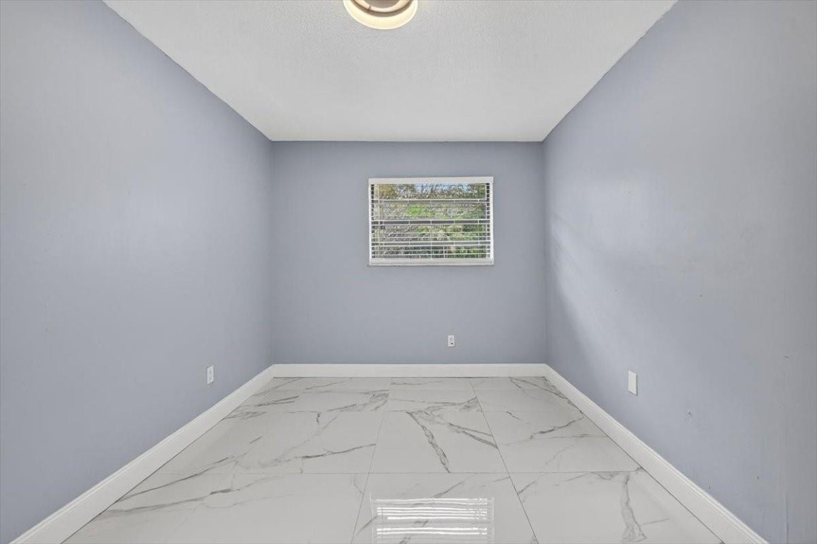 Biscayne Gardens Sec A - Residential Lease