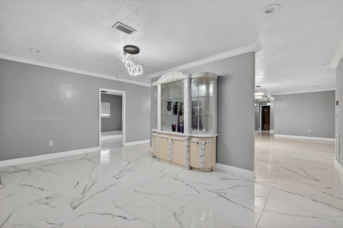 Biscayne Gardens Sec A - Residential Lease