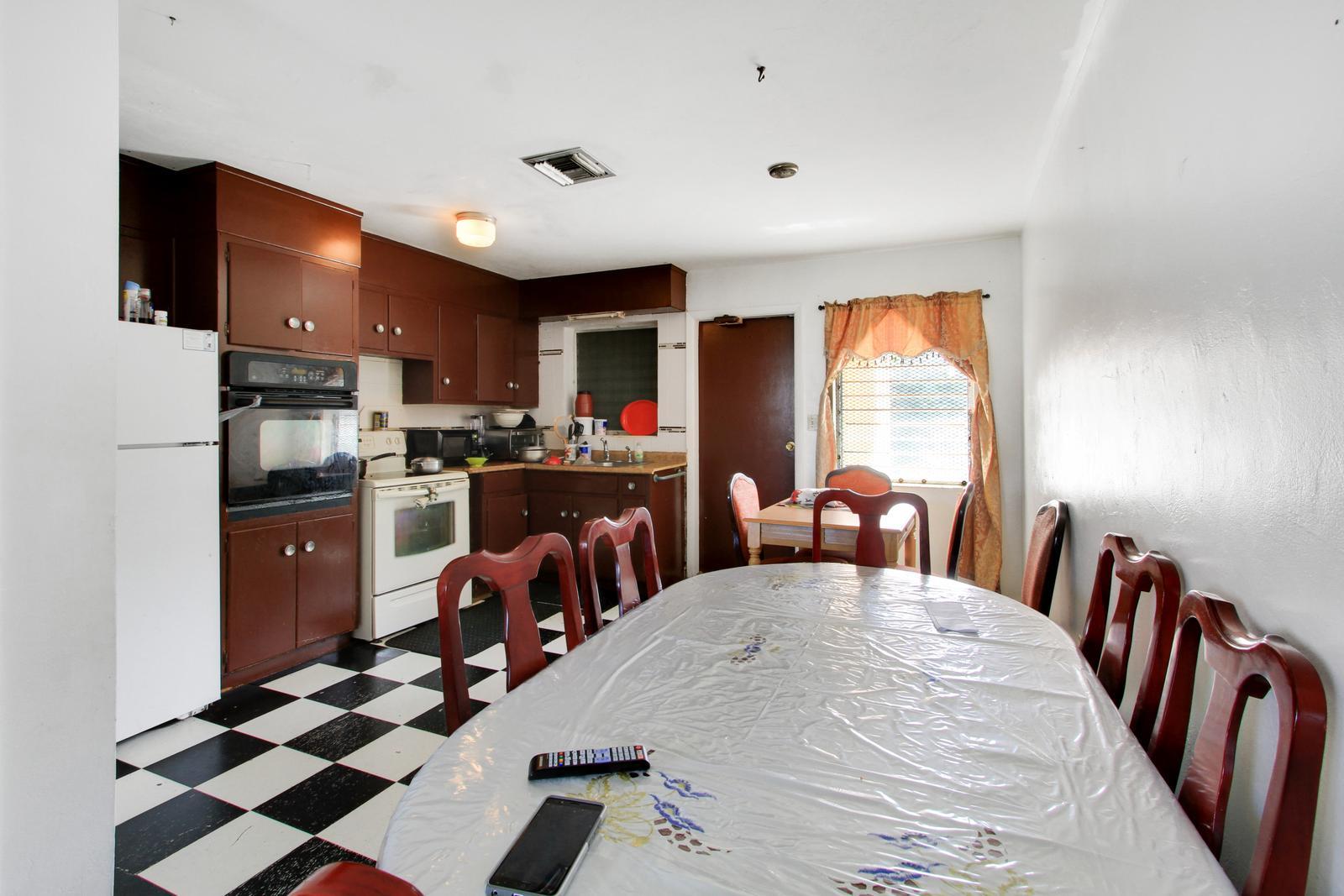 KELSEY CITY - Residential Income