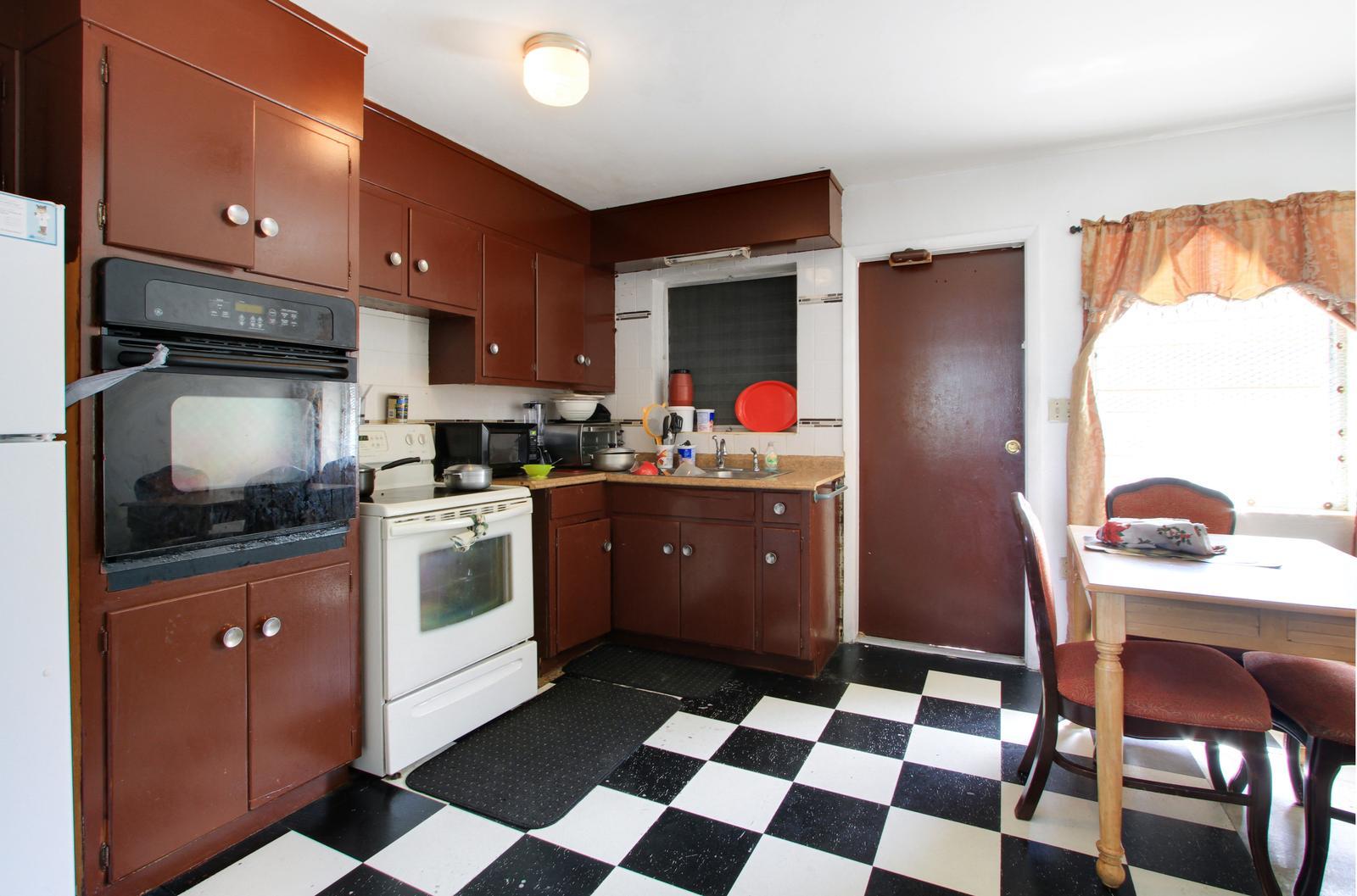 KELSEY CITY - Residential Income