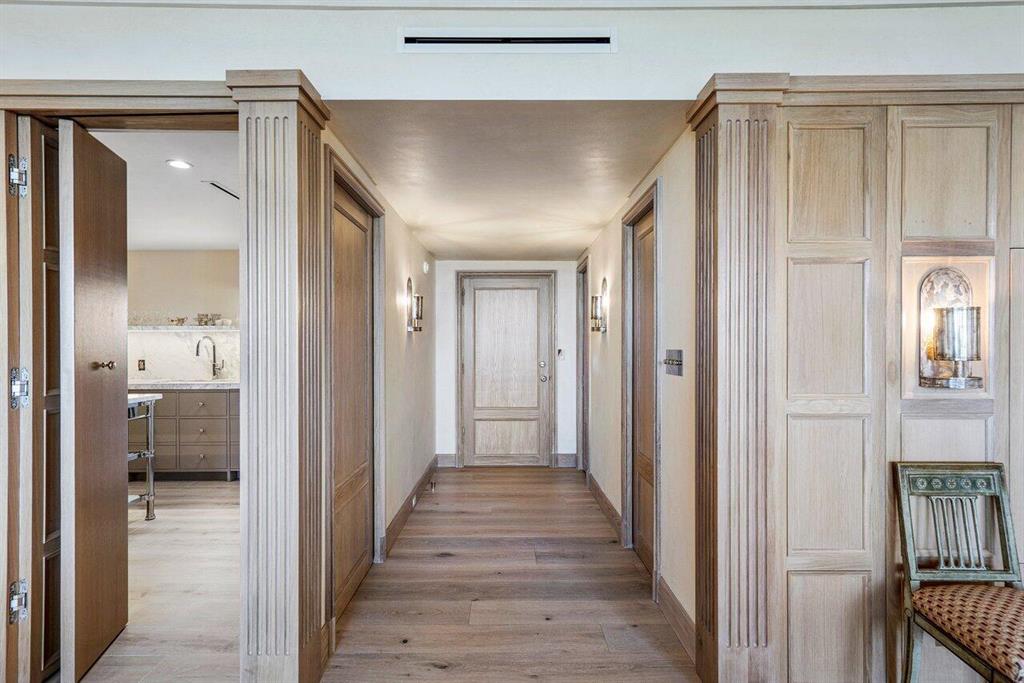 LOWELL HOUSE CONDO LTS 53 - Residential