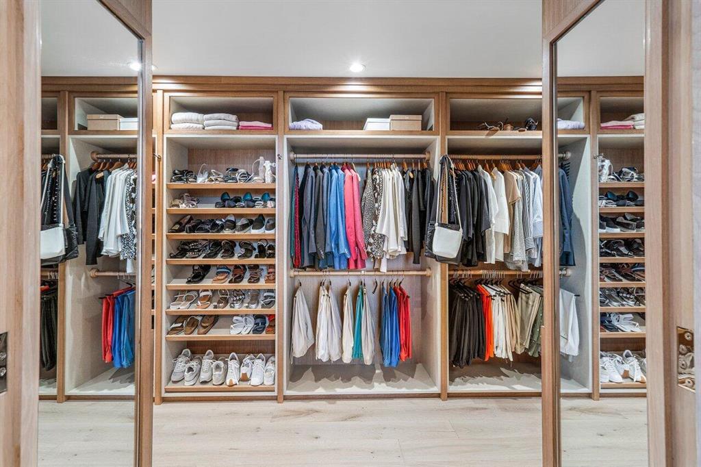 LOWELL HOUSE CONDO LTS 53 - Residential