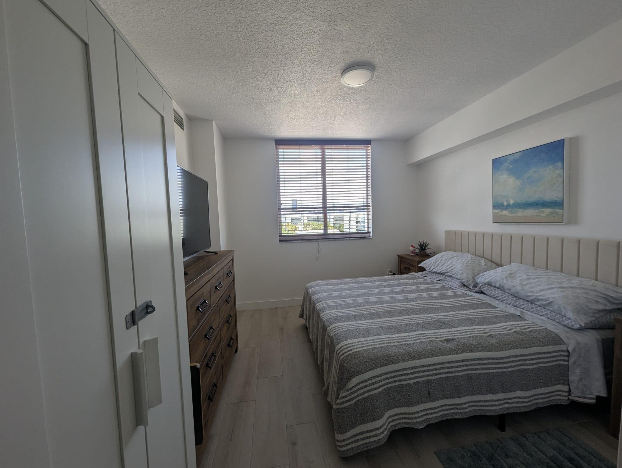 Venture At Aventura East - Residential Lease