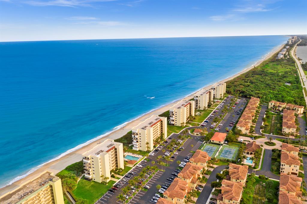 SAND DOLLAR VILLAS CONDOMINIUM D - Residential