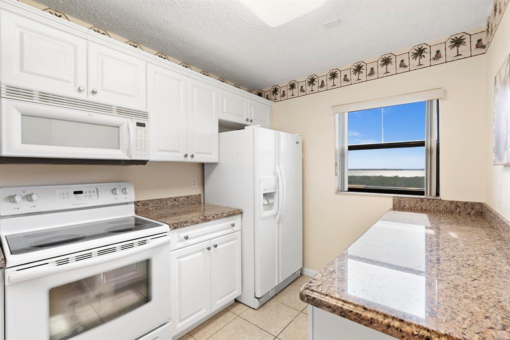 SAND DOLLAR VILLAS CONDOMINIUM D - Residential