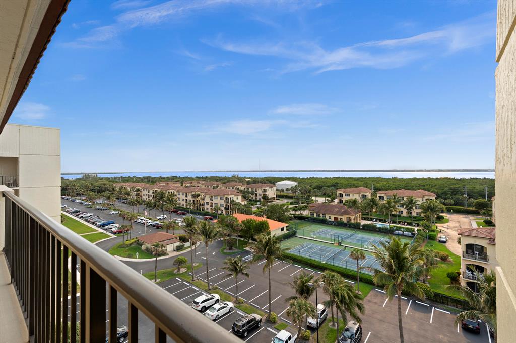 SAND DOLLAR VILLAS CONDOMINIUM D - Residential