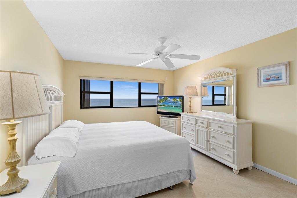 SAND DOLLAR VILLAS CONDOMINIUM D - Residential
