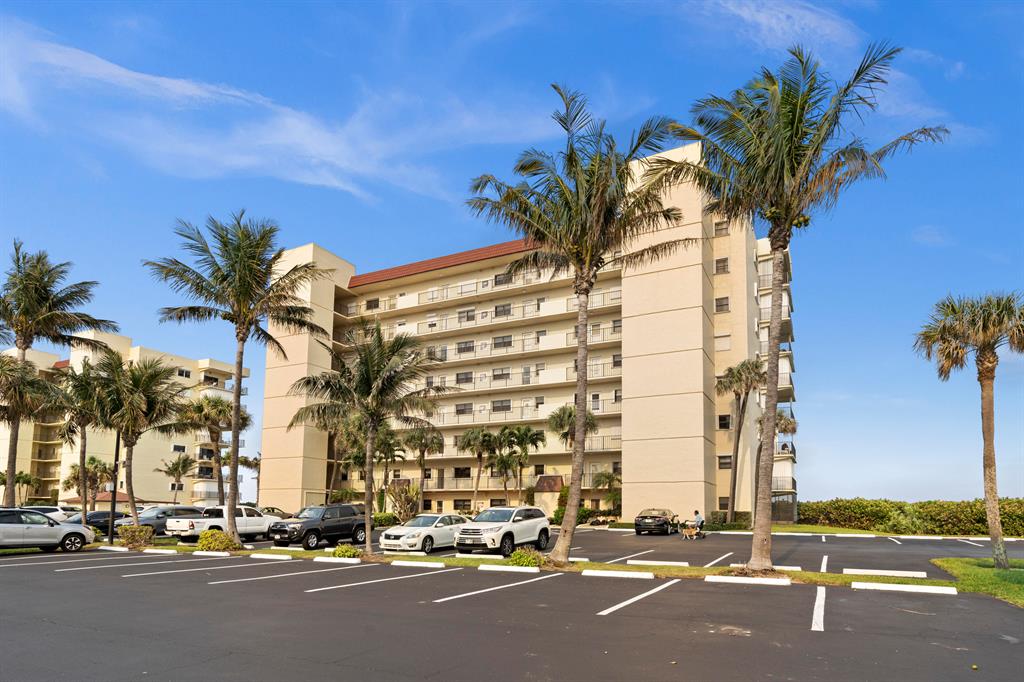 SAND DOLLAR VILLAS CONDOMINIUM D - Residential