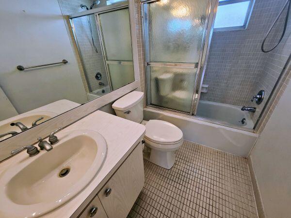 HILLCREST COUNTRY CLUB AP - Residential