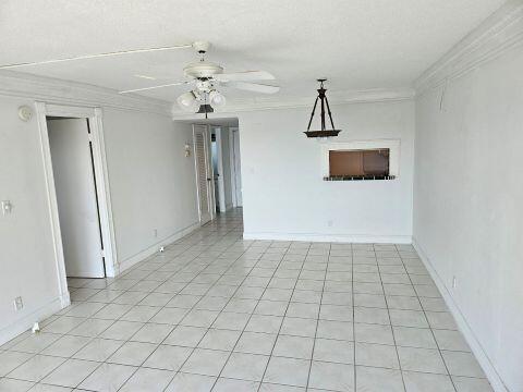 HILLCREST COUNTRY CLUB AP - Residential