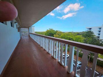 HILLCREST COUNTRY CLUB AP - Residential