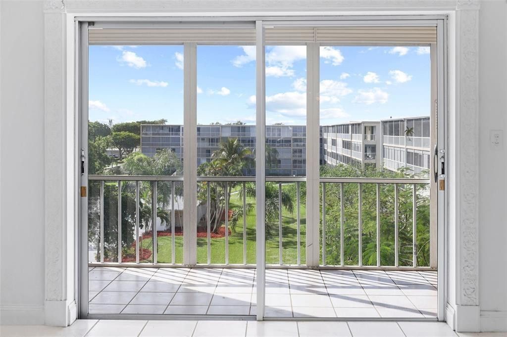 Photo of 4650 Washington Street #504, Hollywood, FL 33021 (MLS # F10539306)