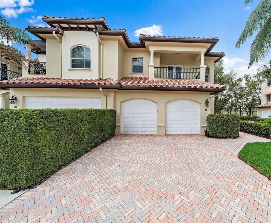 Photo of 28 Marina Gardens Drive, Palm Beach Gardens, FL 33410 (MLS # R10694193)