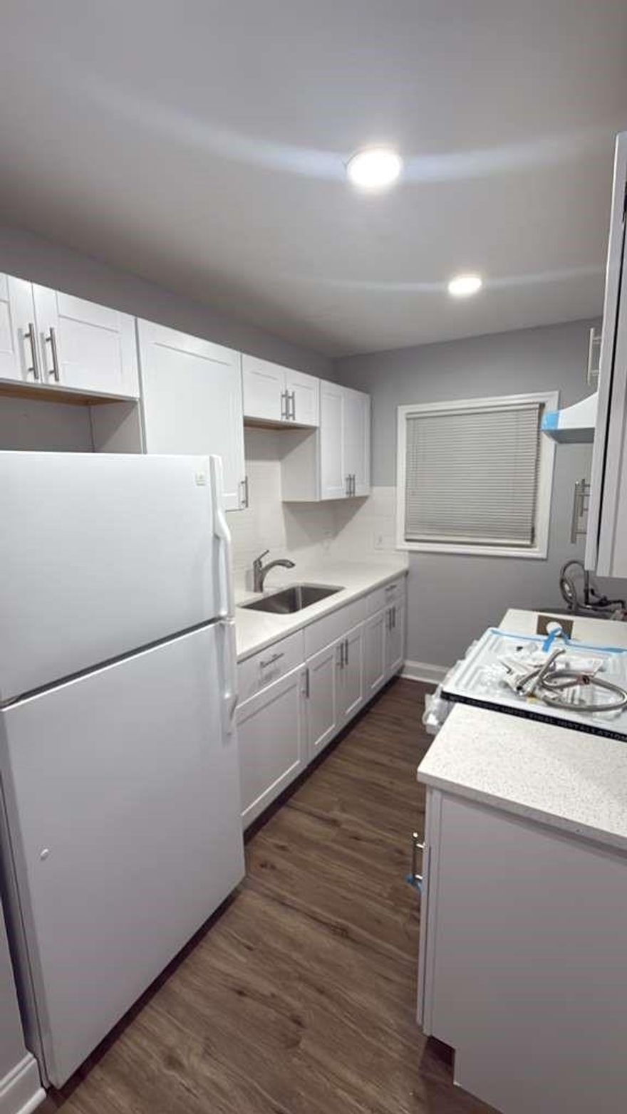 Perfect for a couple - 2 exclusive parking spaces - Amazing Location 10 min from Clematis - Totally New - Bathroom, Kitchen AC.