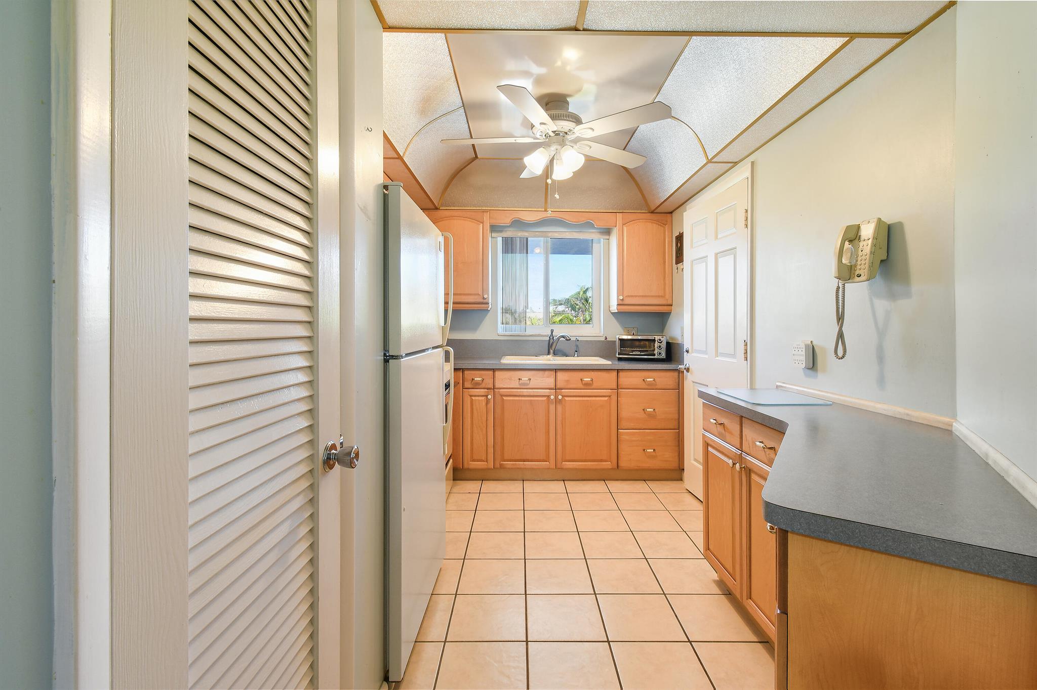 TEQUESTA GARDEN CONDO 1 - Residential