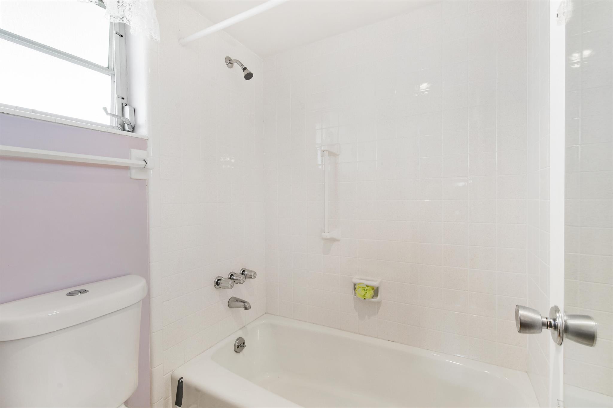 TEQUESTA GARDEN CONDO 1 - Residential