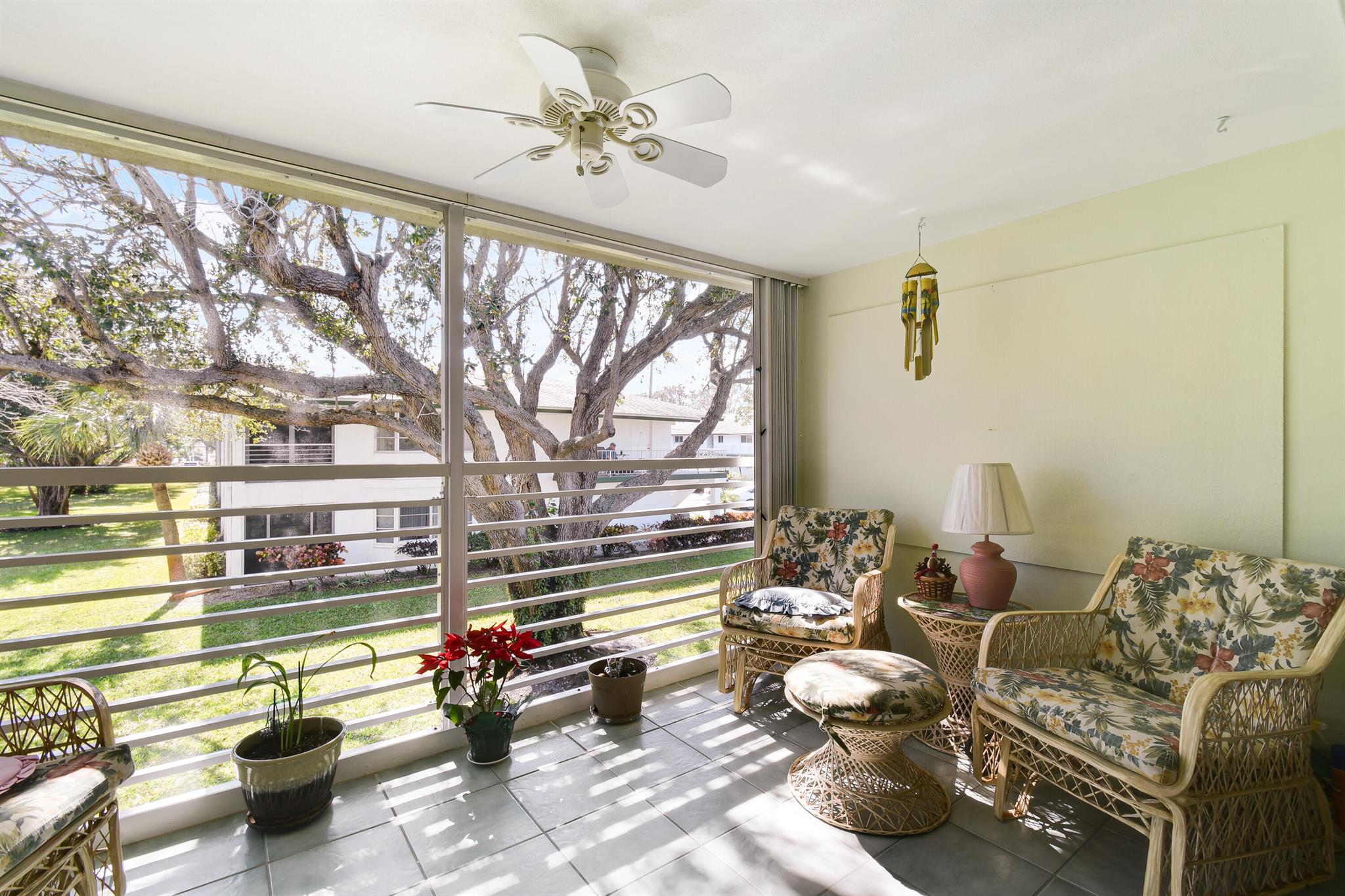 TEQUESTA GARDEN CONDO 1 - Residential
