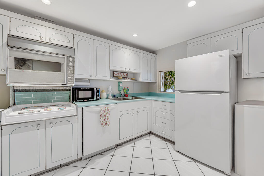 LA BONNE VIE CONDO - Residential