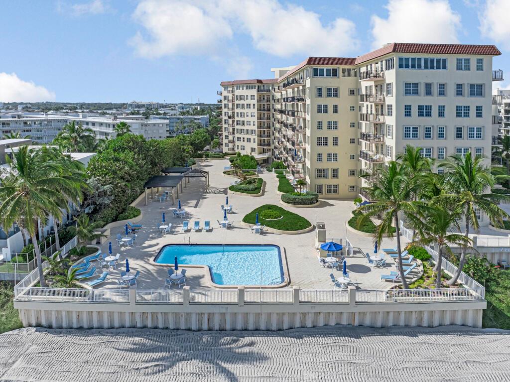 LA BONNE VIE CONDO - Residential