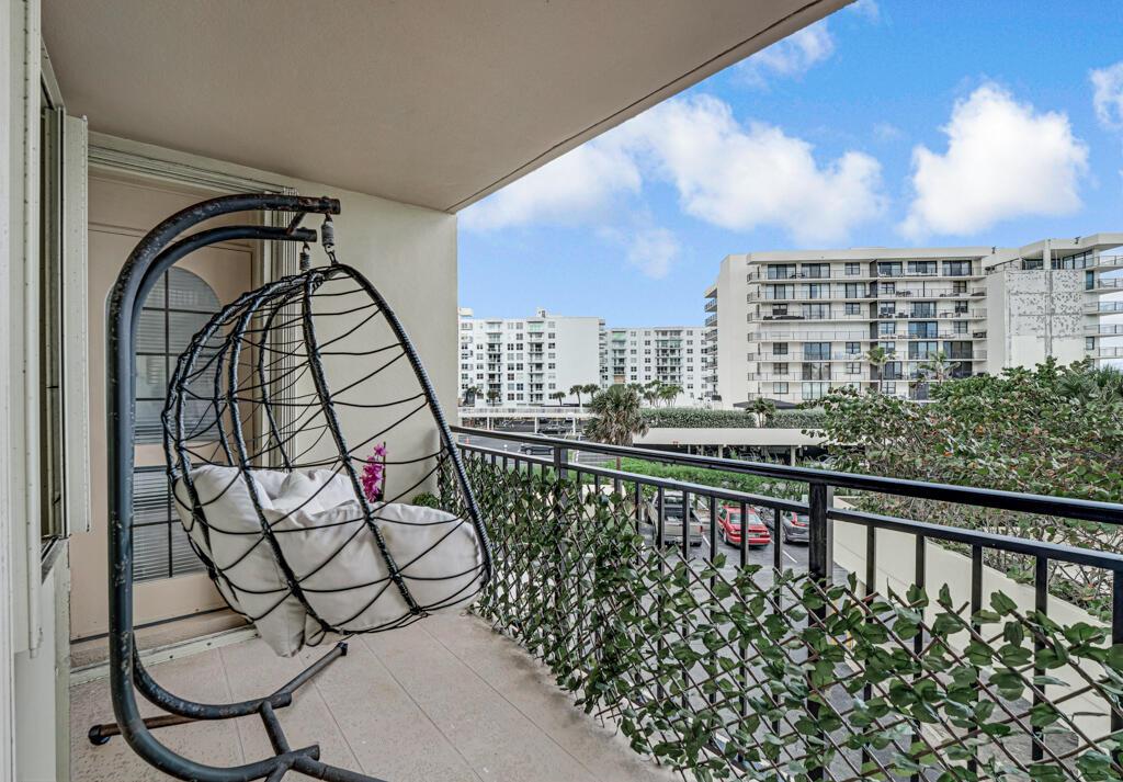 LA BONNE VIE CONDO - Residential