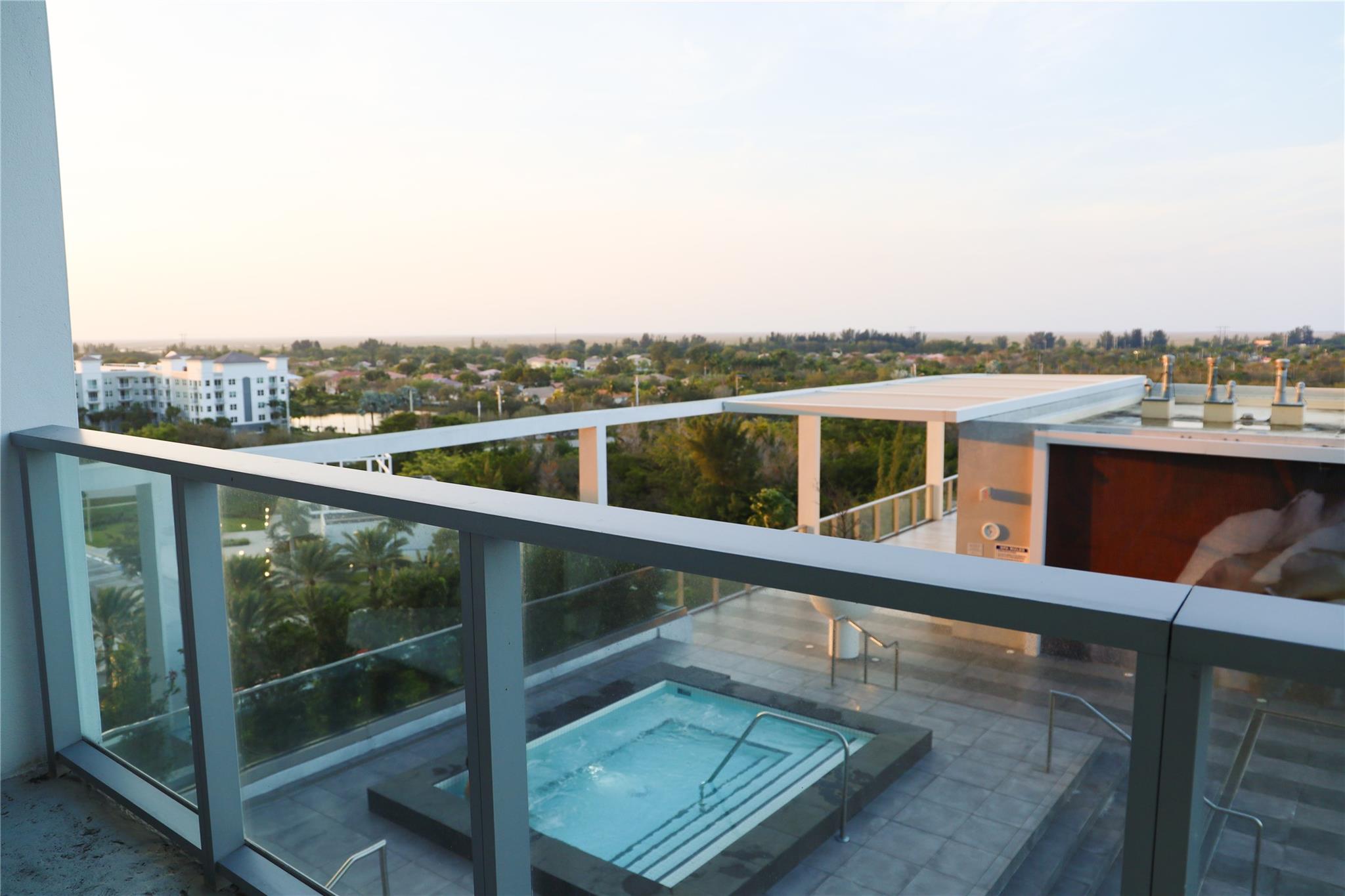 2000 Metropica Way 811