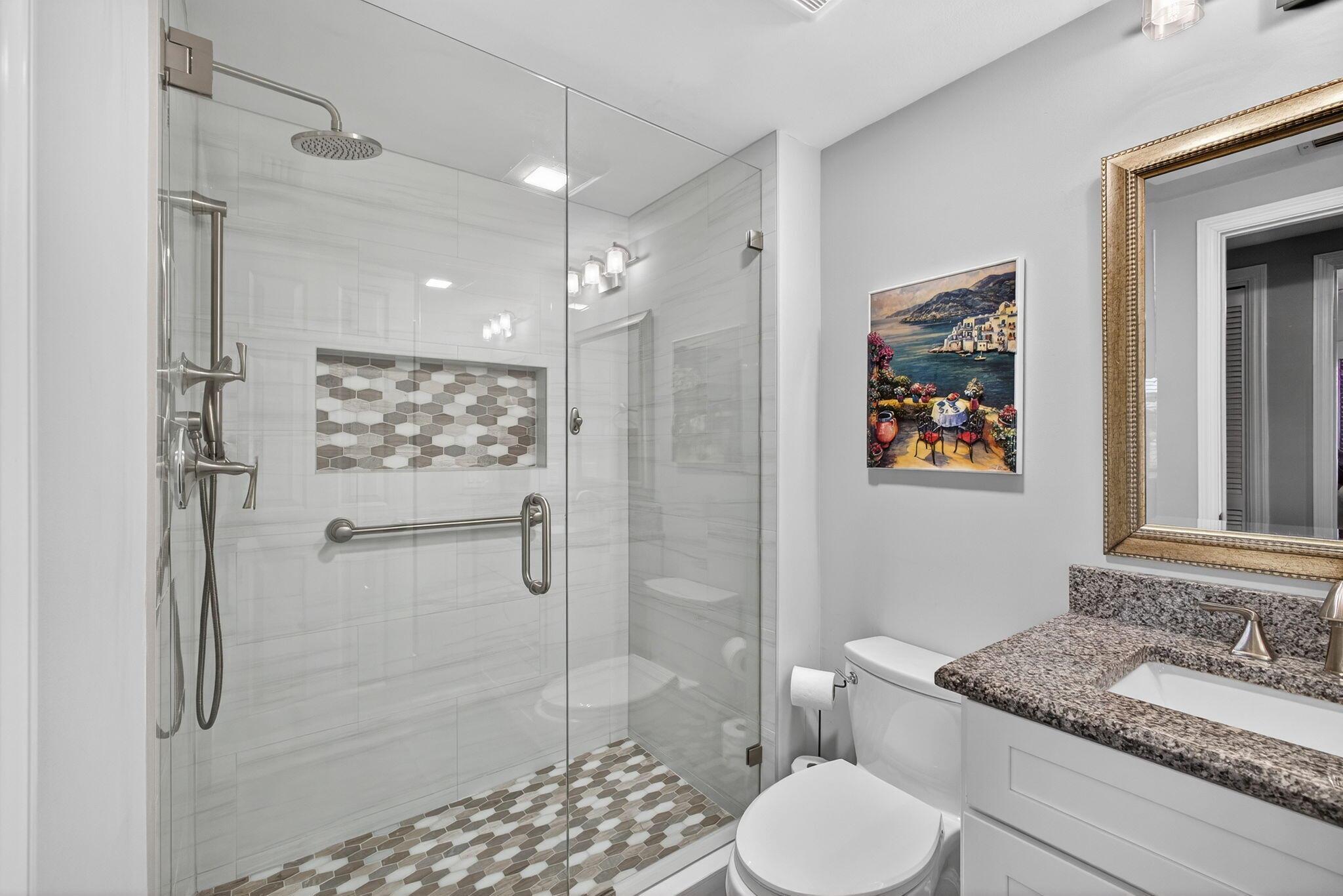 LAKES CONDO - Residential