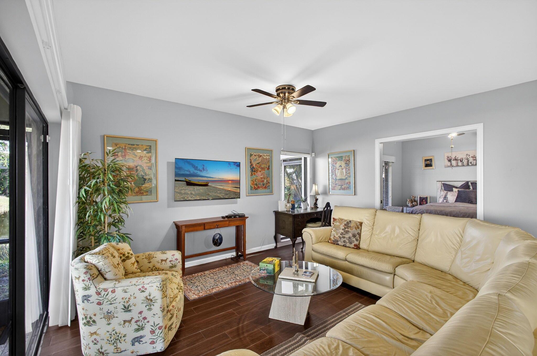 LAKES CONDO - Residential