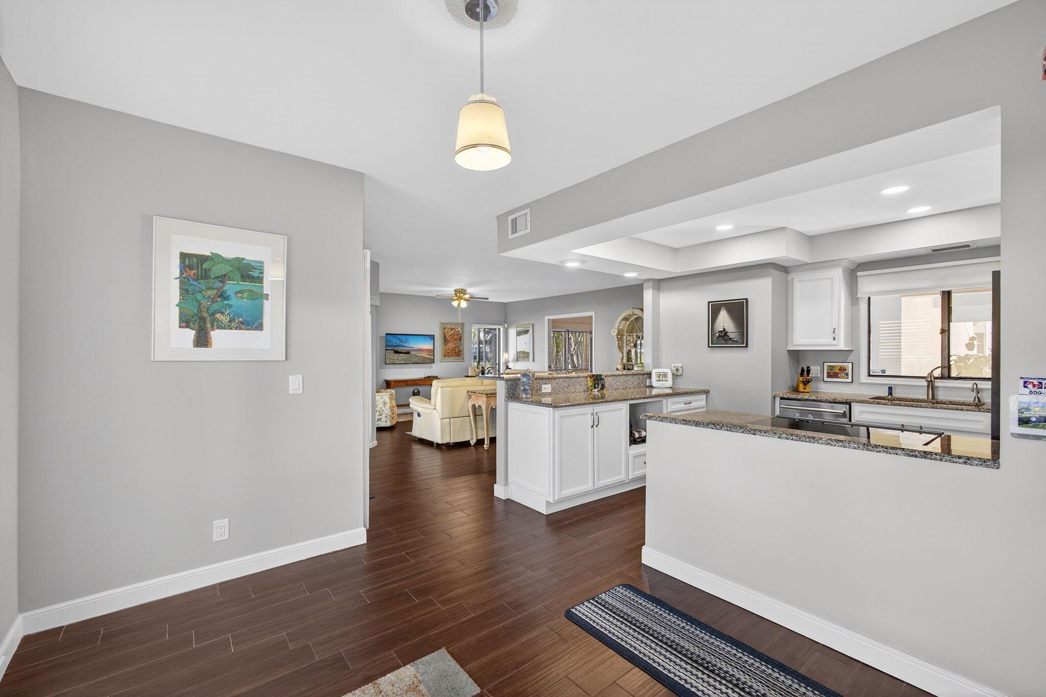 LAKES CONDO - Residential