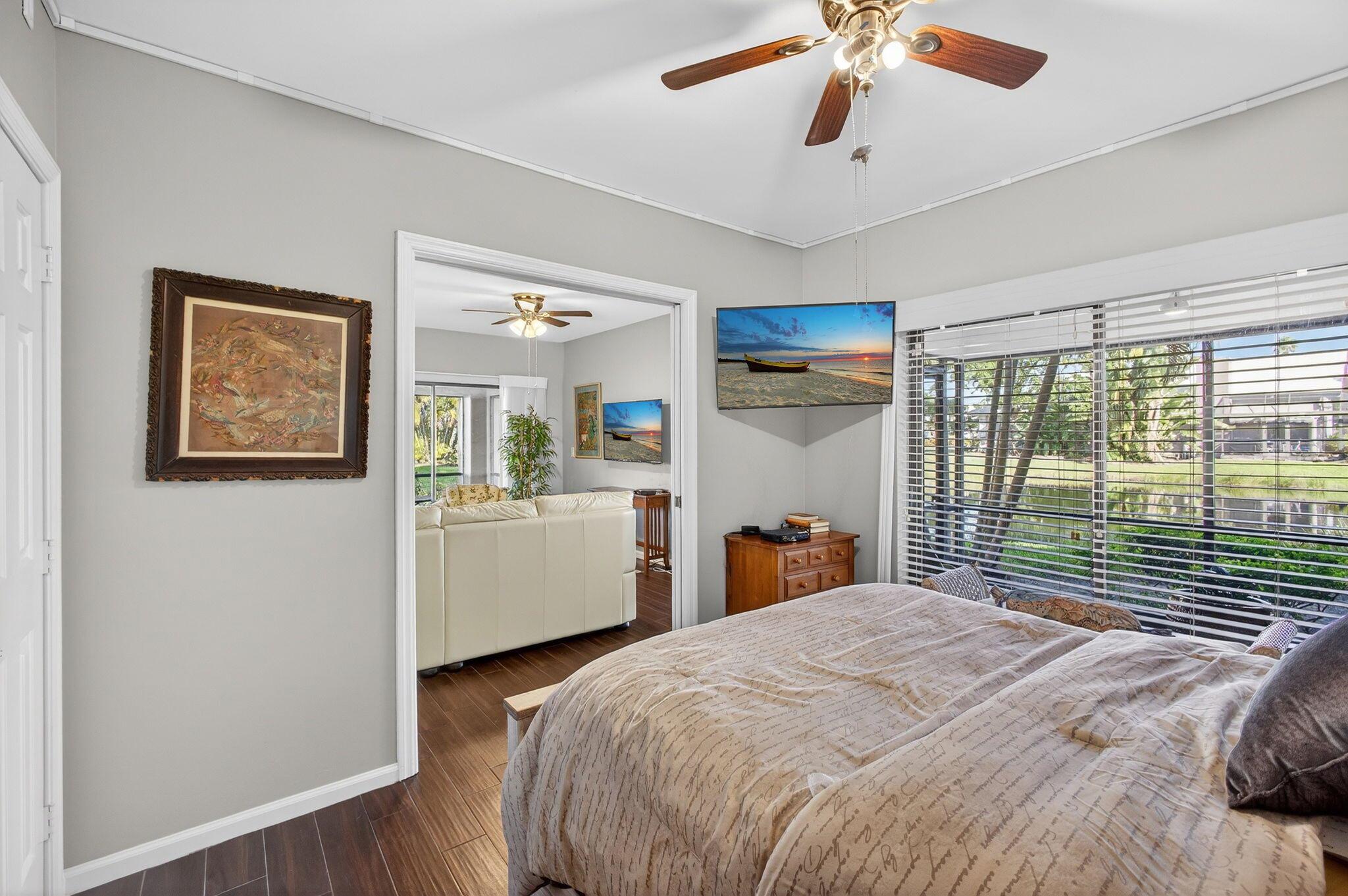 LAKES CONDO - Residential