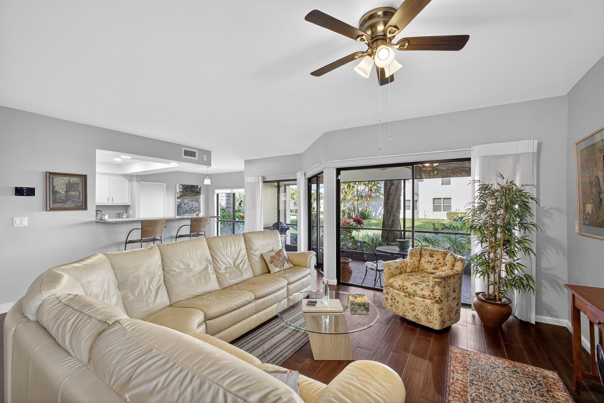 LAKES CONDO - Residential