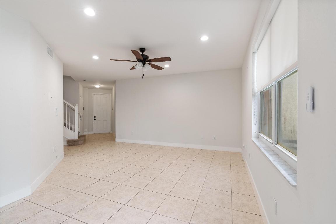 RACQUET CLUB OF DEER CREEK - Residential Lease