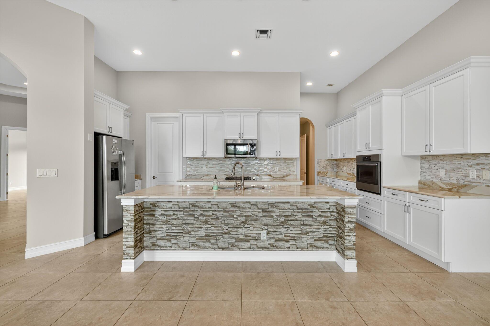 TUSCAWILLA (AKA CANOPY CR - Residential