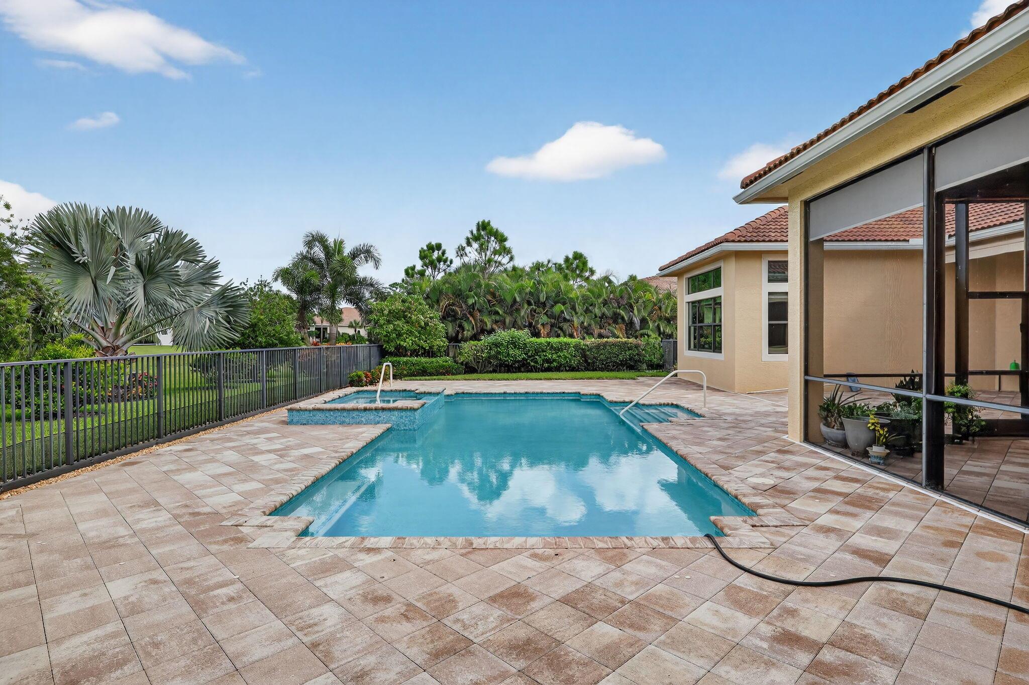 TUSCAWILLA (AKA CANOPY CR - Residential